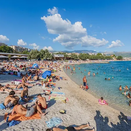 With A Parking Space - 13554 Apartment Split