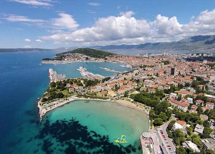 Apartman With A Parking Space - 13554 *